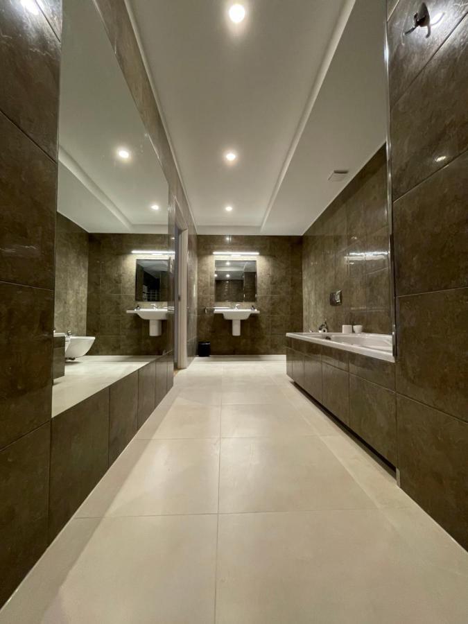 Boutique Apartments - Old Town 120M2 - Private Underground Parking - Вроцлав Экстерьер фото